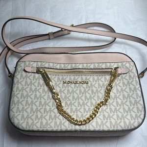 Micheal Kors Jet Set Large Logo Crossbody Bag   6 1/2 x 9 1/2  Brand New Perfect